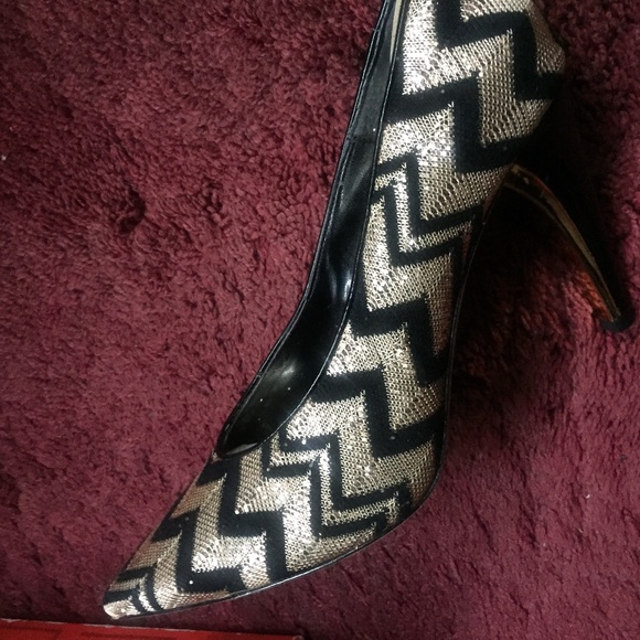 J. Renee evening shoes - Picture 3 of 3